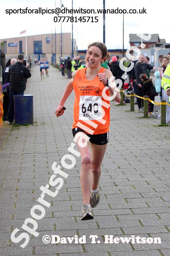 Rosie Smith (Durham City) wins the Transped Blyth Valley 10k. Photo: David T. Hewitson/Sports for All Pics